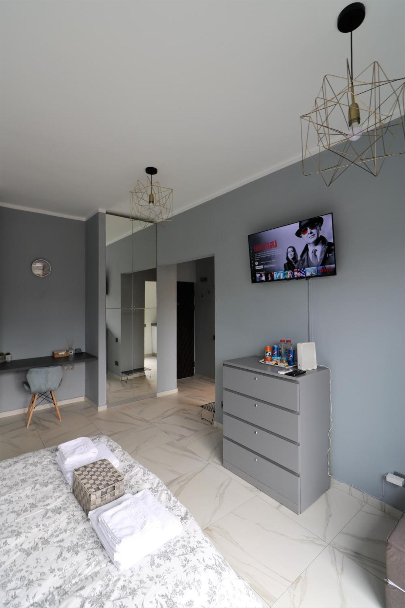 Deluxe Skyline Retreat Studio - Old Town Бухарест Экстерьер фото