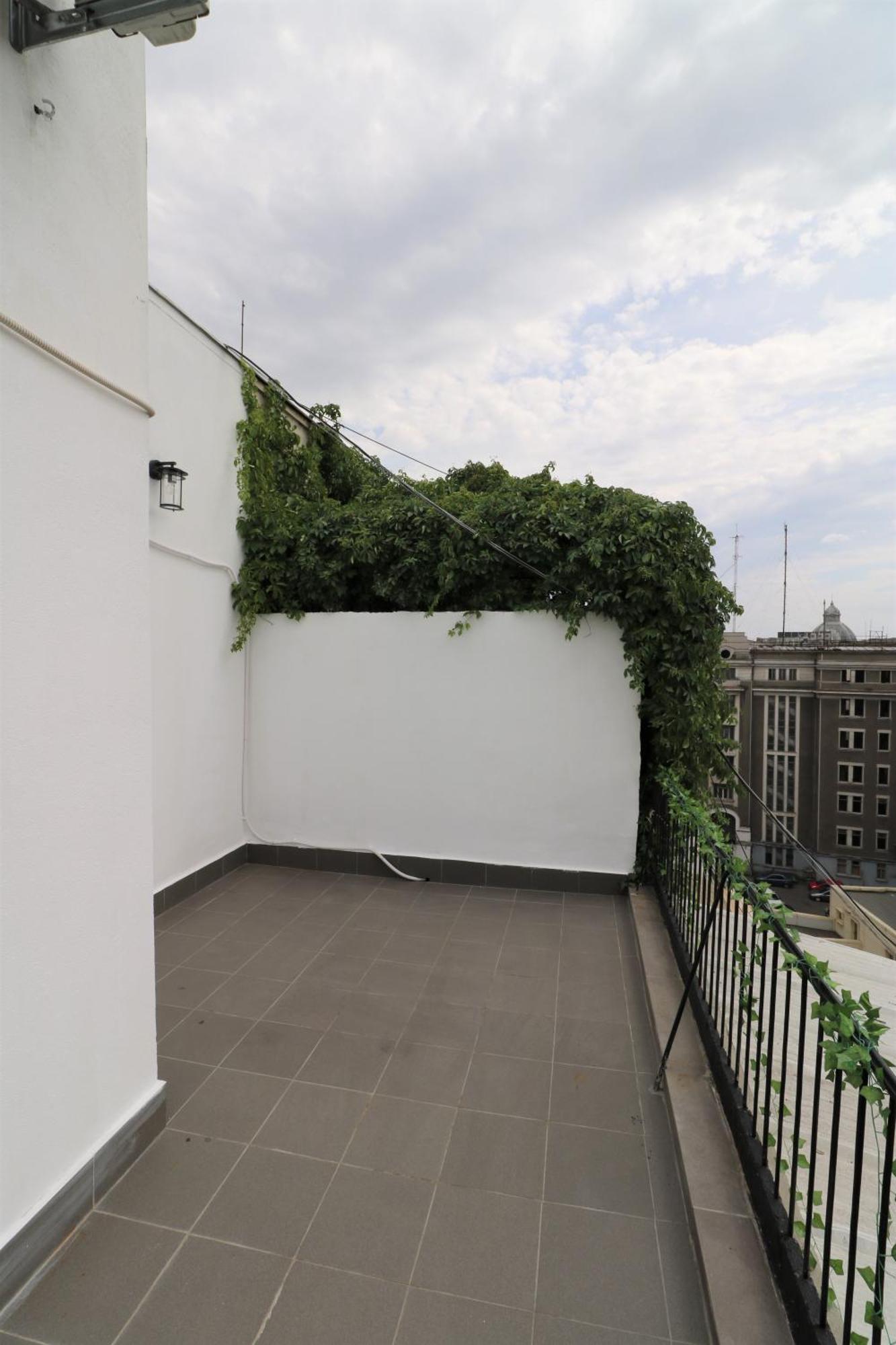 Deluxe Skyline Retreat Studio - Old Town Бухарест Экстерьер фото